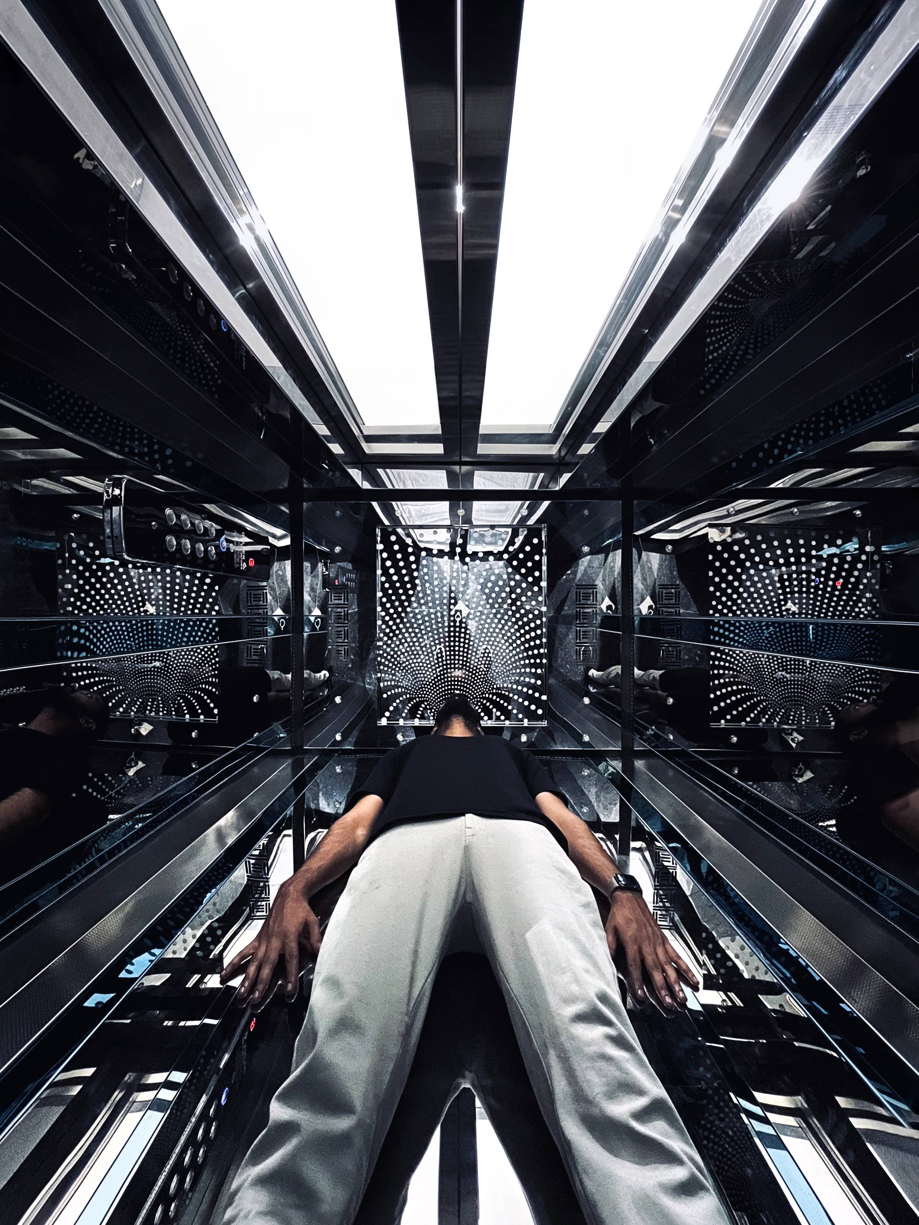 Parallel Worlds, photograph 03.